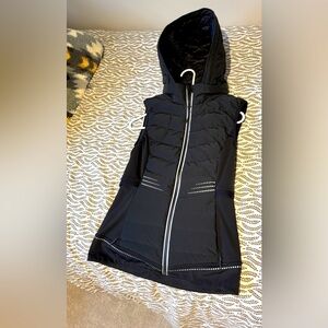 Reflective full zip vest size 6